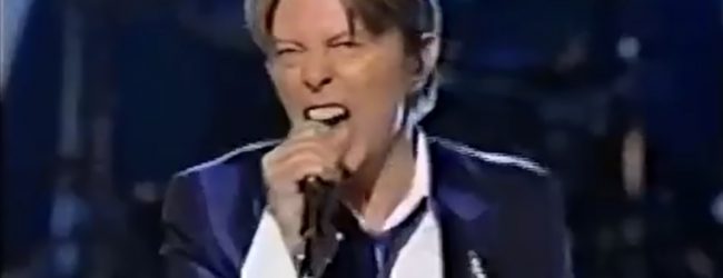 David Bowie – Rebel Rebel & Cactus, Live – VH1/Vogue Fashion Awards, NYC, 2002