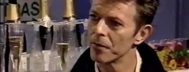 David Bowie – Backstage Interview (MTV Europe Music Awards, 1995)