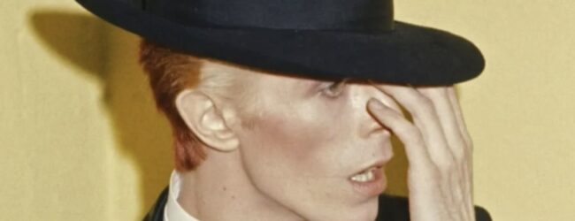 Up for auction on 26th November.. DAVID BOWIE OWNED AND EXTENSIVELY WORN HAT – SIGNED BY BOWIE